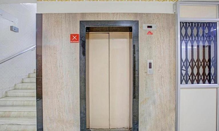Suriya International Hotel 2*